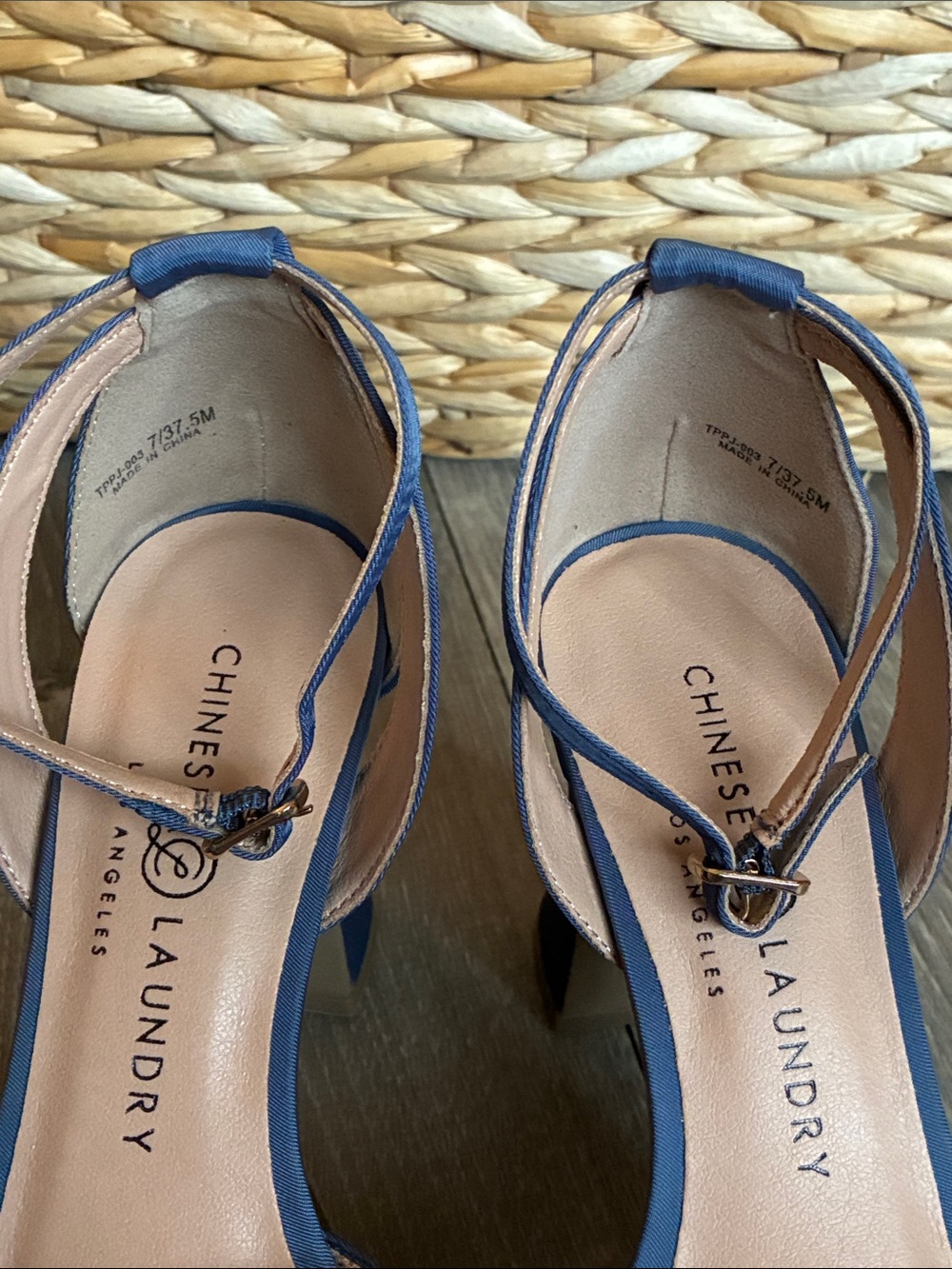 🎁 Chinese Laundry Navy Bow Ankle-Strap Platform Heels Size 7 NIB - Picture 14 of 16